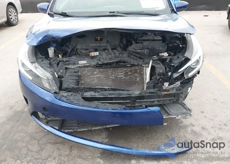 2017 Kia Forte Lx z USA, uszkodzony, nr VIN 3KPFK4A73HE094823